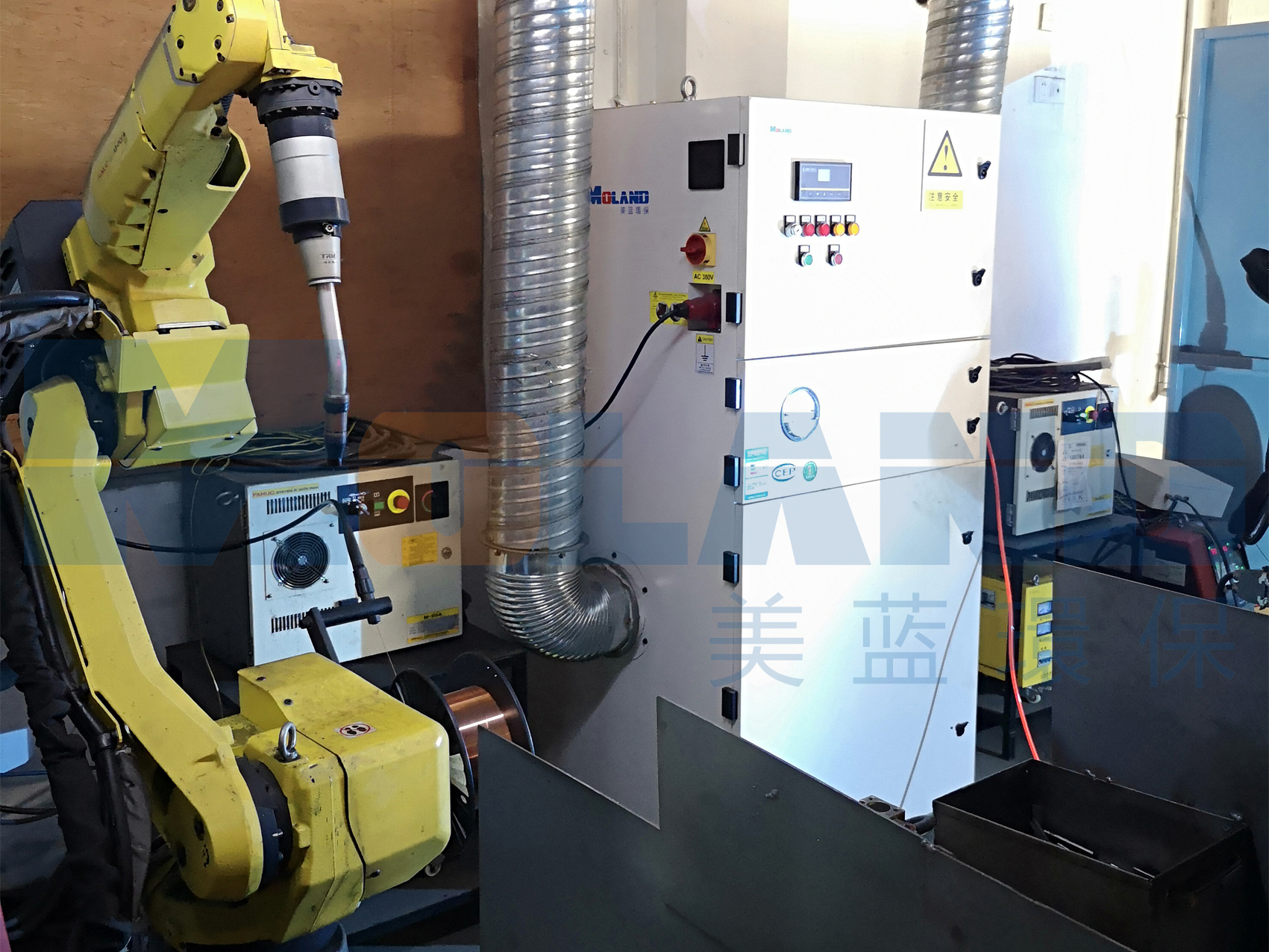 �C���˹���վ���m